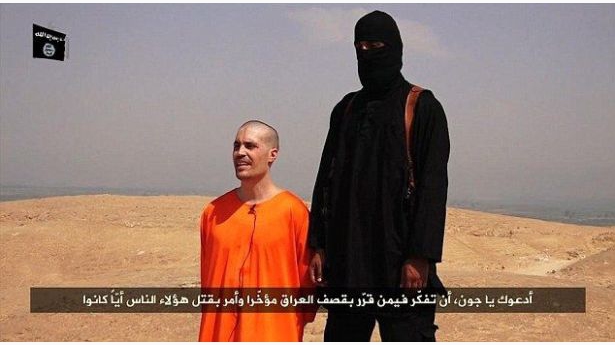 تنظيم الدولة يعدم صحفياً أمريكياً في رسالة إلى واشنطن 