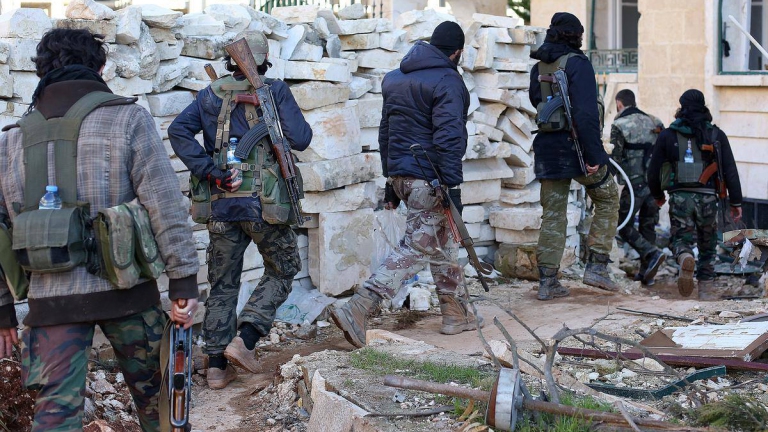 تواصل معركة حلب.. وإسقاط مروحية روسية في إدلب
