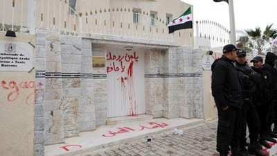 تونس تعيد العلاقات 