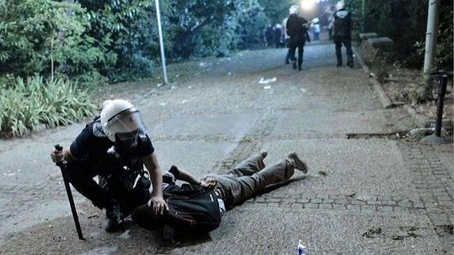 تركيا تعتقل 14 شخصاً كانوا في طريقهم للانضمام إلى داعش