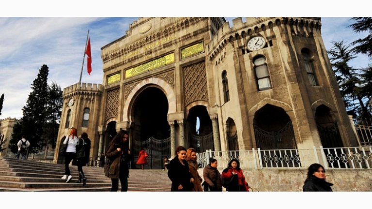 تركيا تقدم منح لـ 20 ألف طالب سوري 