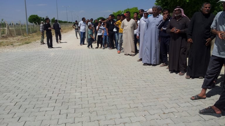 Turkey: Soliman Shah Camp Besieged by its Guards!