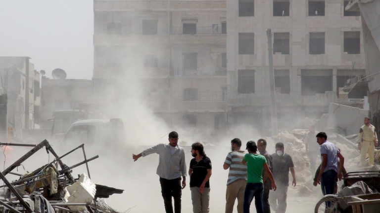 طيران النظام يكثف غاراته على ريف إدلب