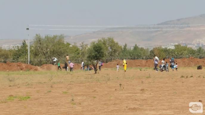 Under Threat of Arms: No Passage Into Turkey!
