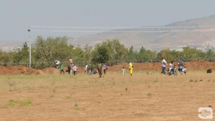 Under Threat of Arms: No Passage Into Turkey!