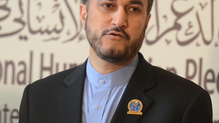 إيران: لن نسمح بسقوط الأسد 