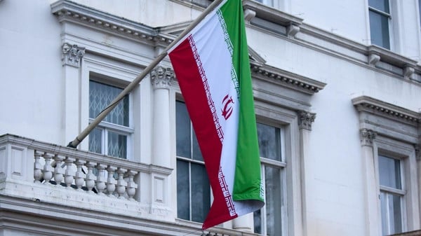 إيران تشترطُ حصول السوريين على 