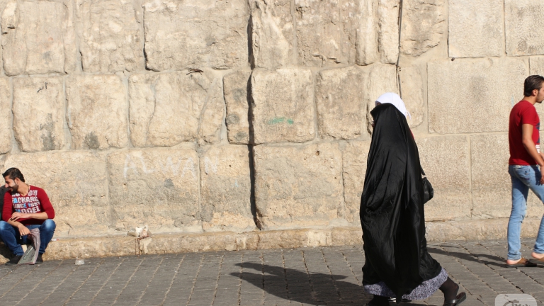 إيرانية في دمشق 