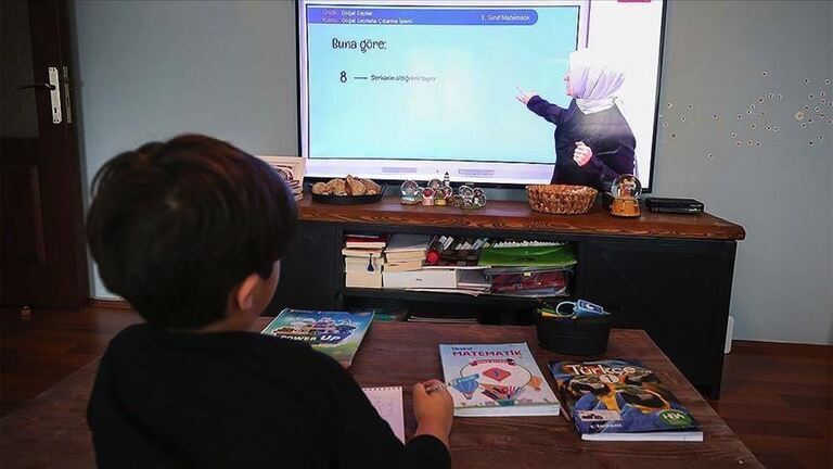 تركيا: استكمال التعليم عن بعد حال عدم تحقيق الشروط الصحية