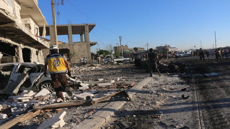 ارتفاع عدد ضحايا انفجاري عفرين واعزاز إلى 83 شخصاً