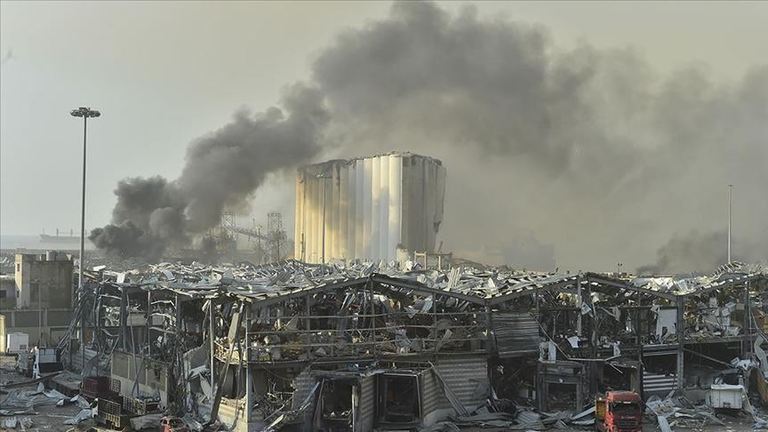 ضحايا سوريون بانفجار بيروت وسفير النظام ينتظر تكشف الحقائق