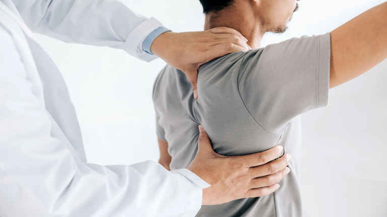 ماذا تعرف عن العلاج الفيزيائي والوخز بالإبر الصينية؟