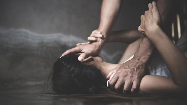 ما قصة انقاذ شاب سوري لشرطية ألمانية من الاغتصاب؟ 