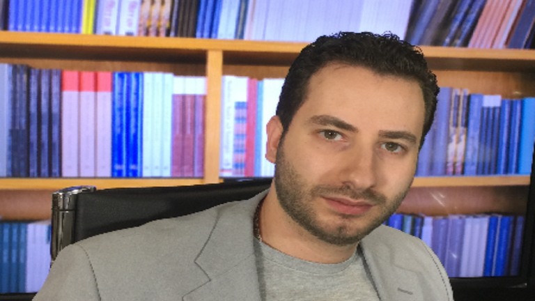 الشاعر فريد ياغي: أكبر تكريم للشعر غنائه