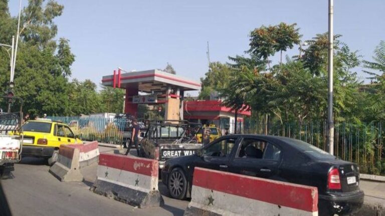 استعصاء أزمة البنزين... هل من حلول قريبة؟