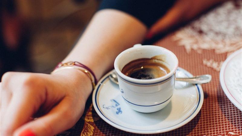 6 أمور تدفعك لعشق القهوة لكن احذر أضرارها أيضاً