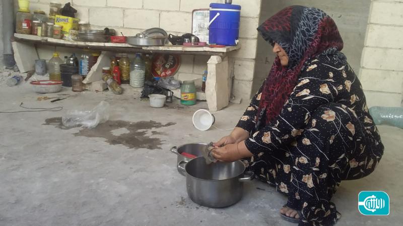 خديجة.. وحيدة في مواجهة مصاعب الحياة