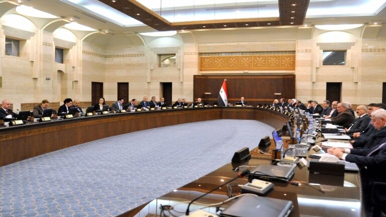 عقوبات أوروبية على 7 وزراء في حكومة النظام تعرف إليهم