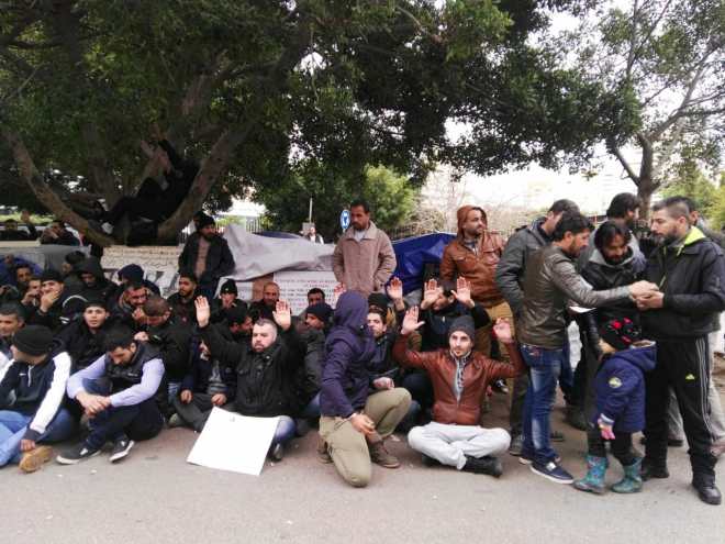 استمرار اعتصام السوريين أمام مقر الأمم المتحدة في بيروت