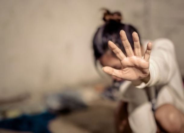 السويداء: مقتل امرأة على يد والدتها وخالها بداعي الشرف!