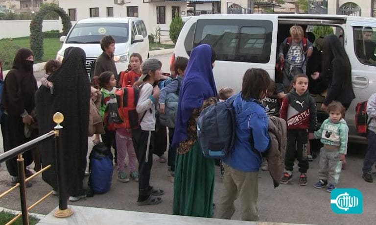 موسكو تستعيد 30 طفلاً روسياً من مخيم الهول