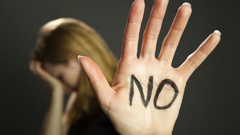 كيف تحمين نفسك من العنف الأسري في زمن الحجر؟