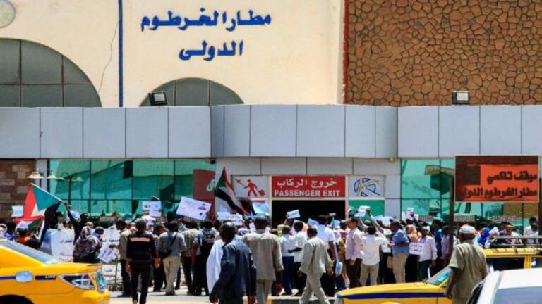  السودان يفرض تأشيرة دخول على السوريين