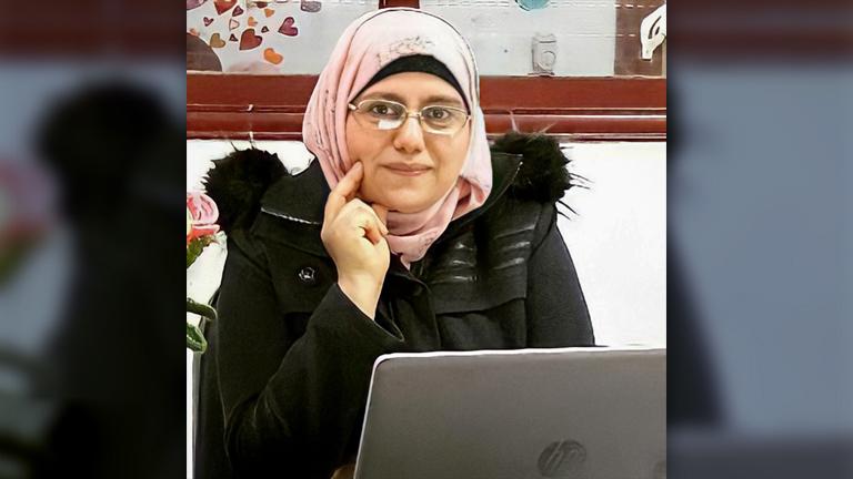 أحلام الرشيد: عمل المرأة وتعليمها ليس عيباً ولا عاراً