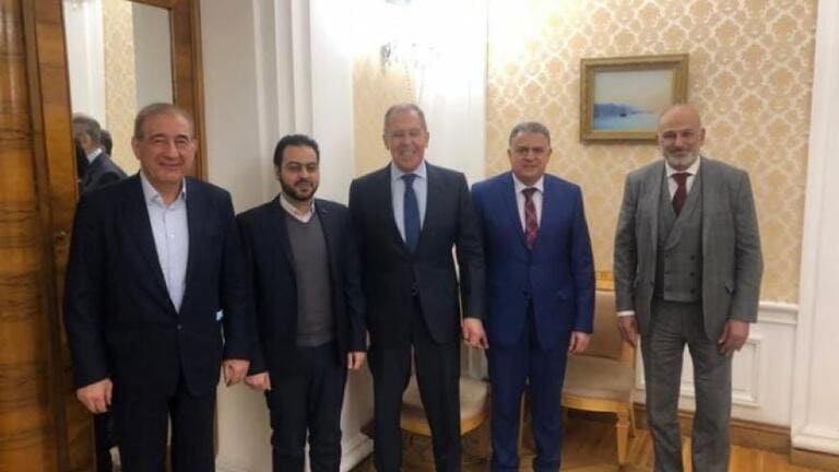 مصير الهيئة العليا للمفاوضات في حلبة صراعات المعارضة