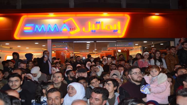 بعد طرحها آيفون١٢.. إيماتيل تبيع أحدث جهاز سامسونج في سوريا!