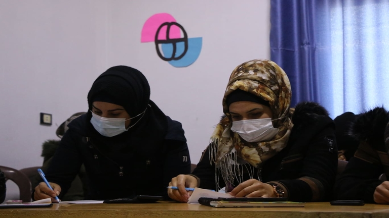 لعالم إلكتروني آمن للنساء ...ورشة تمكين في إدلب