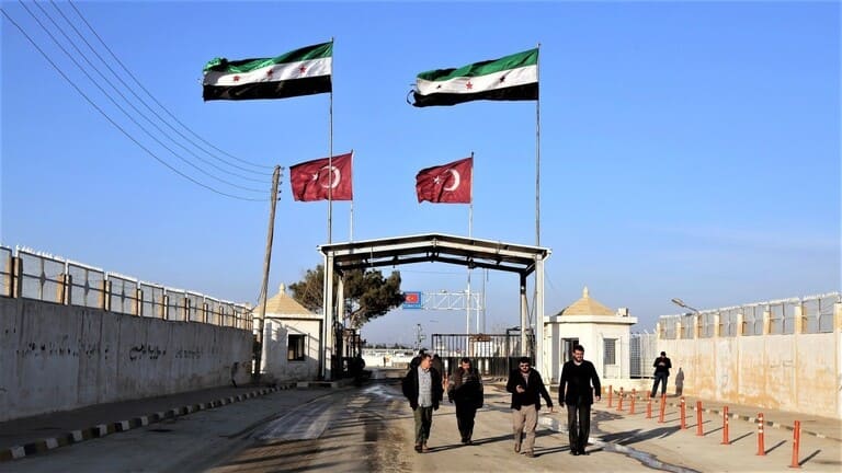 معبر باب الهوى يغلق أبوابه أمام المسافرين لمدة أسبوعين