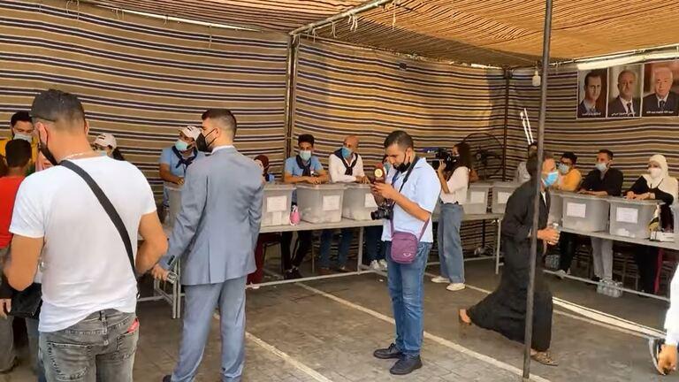 لبنان: اللاجئون السوريون.. انتخابات قسرية وتهديدات بالترحيل