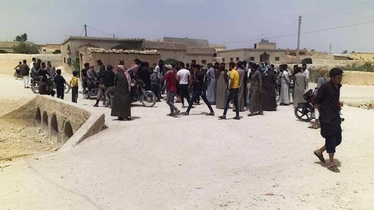 منبج: حظر تجول لمدة 48 ساعة بعد احتجاجات رافضة للتجنيد الإجباري 