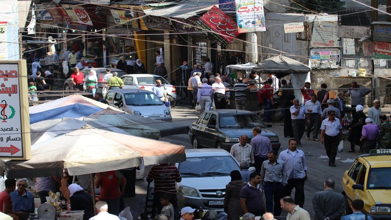النظام يعيد ترتيب الضرائب ويمهد لرفع أسعار السلع 