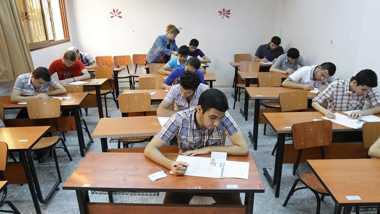 هل المحسوبيات تجعل الطالب متفوقاً في سوريا؟