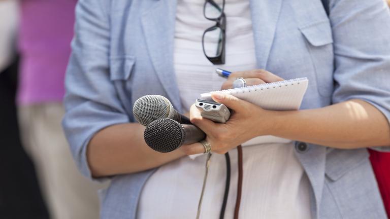 عمل الصحافة.. هل هناك خطوط حمراء يجب مراعاتها بتناول الموضوعات؟