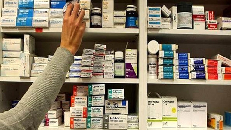 توقعات بارتفاع جديد لأسعار الأدوية في مناطق النظام 