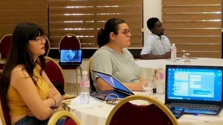 مركز روزنة للتطوير الإعلامي يقدم تدريباً حول صحافة الموبايل في تونس