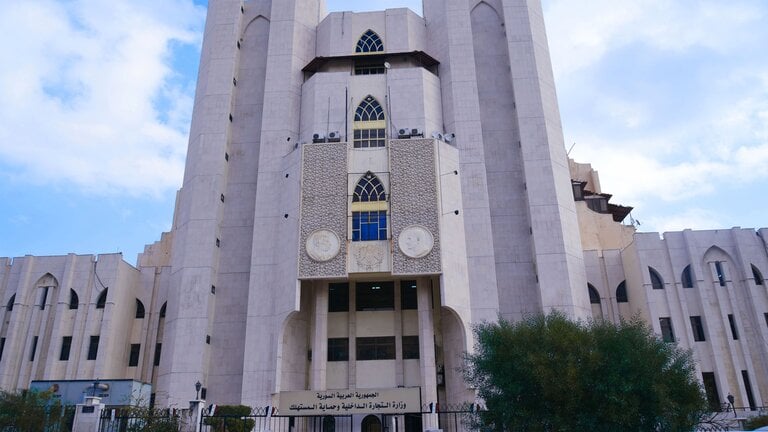 وزير سوري: سنطلق تطبيقاً يتيح للمواطنين طلب الدعم الحكومي