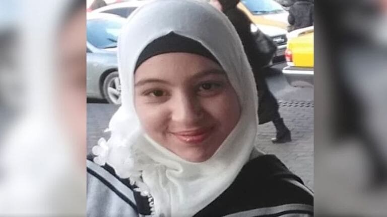 المتّهم بقتل آيات الرفاعي يهدّد والدها وعائلتها بالسجن 