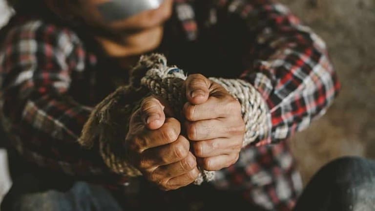 إنقاذ شاب مُختطف بحمص.. ما الجديد في قصة فوّاز قطيفان؟