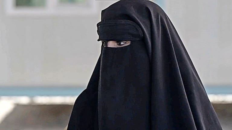 انتسبت لداعش في سوريا..هولندا تحكم على سيدة بالسجن