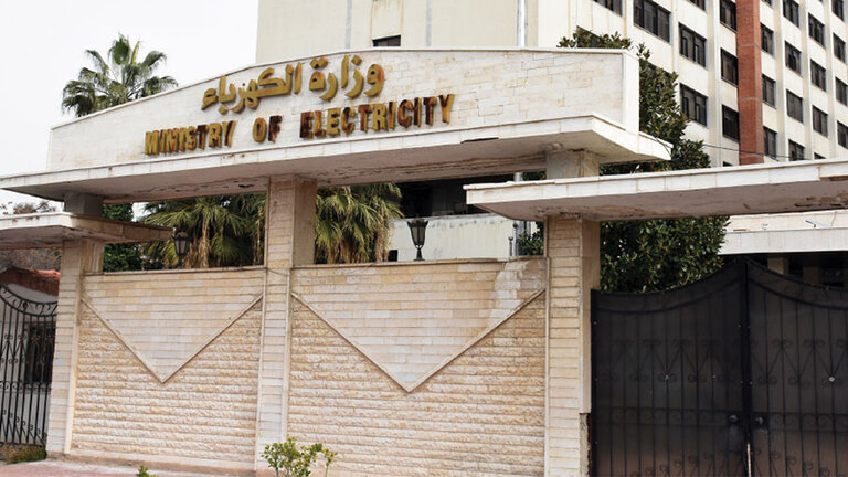 وعود متكررة.. وزير سوري: ارتفاع الحرارة سيخفض التقنين 