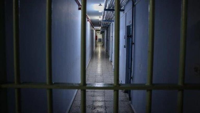 تأكيدات بوصول معتقلين سوريين إلى عائلاتهم.. مرسوم العفو من يشمل؟