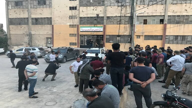  الباب واعزاز .. توتر أمني واحتجاجات عقب اعتداء على طفلتين
