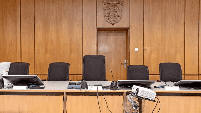 ألمانيا: محاكمة أب اعترف بالاعتداء جنسياً على ابنته لسنوات