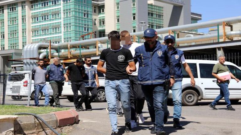 لبنان وتركيا .. الرصاص الطائش يودي بحياة طفلين سوريين 