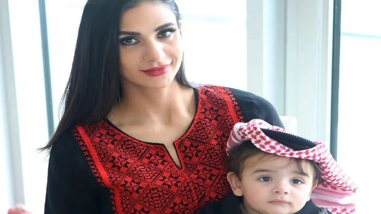 إعلامية أردنية استعادت طفلها المخطوف من إدلب: أوقفوا الاتّجار بالبشر