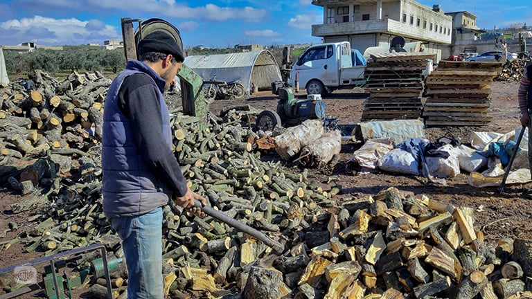 Syria's Winter: The Rich Feel Warm and the Poor Have Cow Dung Only